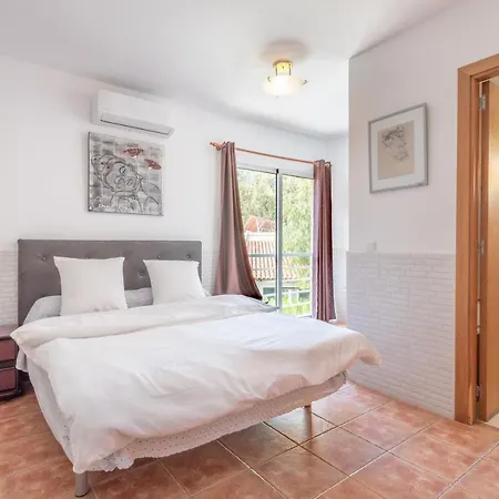 Holiday home Adosado Con Piscina